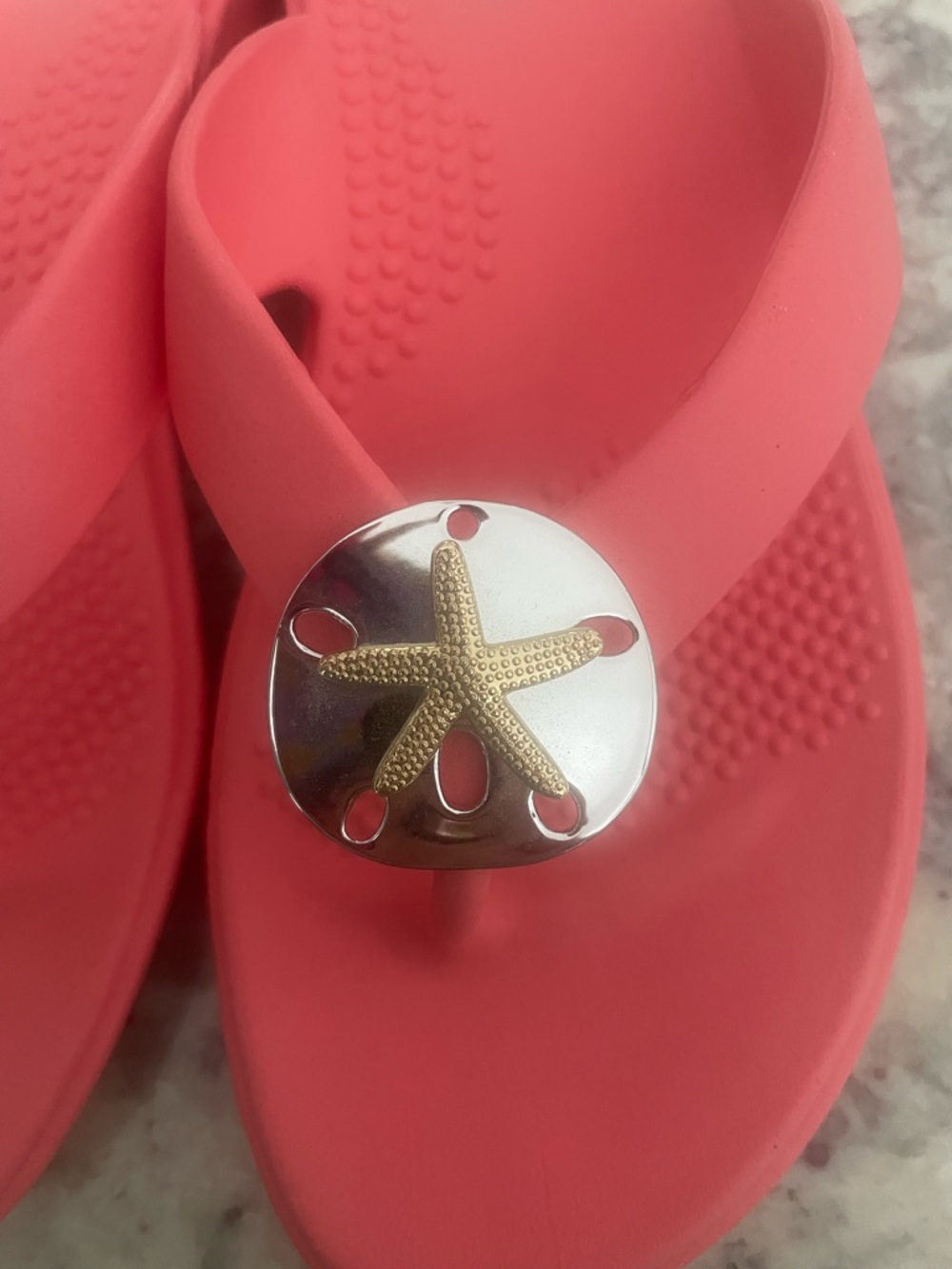 OKA b. Coral Pink Sandal Flip Flops with Starfish Accent - Picture 3 of 4